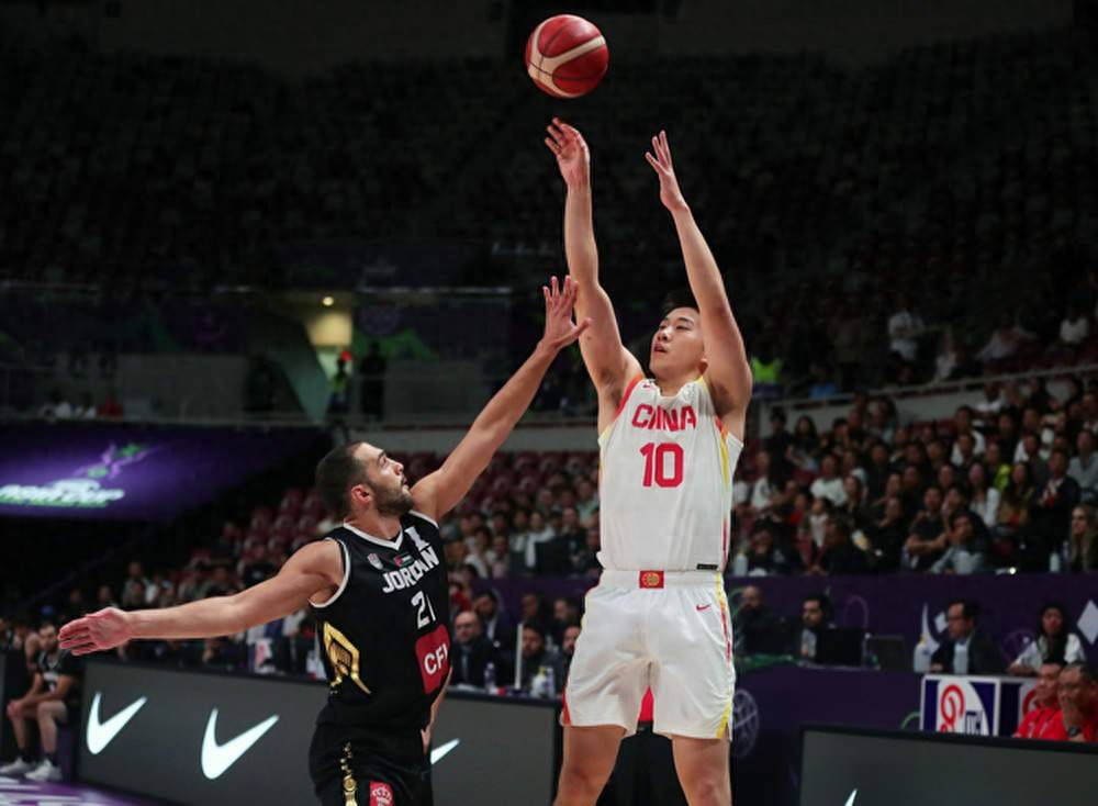 包含CBA常规赛倒计时，成都蓉城今晚遗憾出局，细节引发关注，悬念犹存，身体对抗强度拉满的词条-爱游戏APP