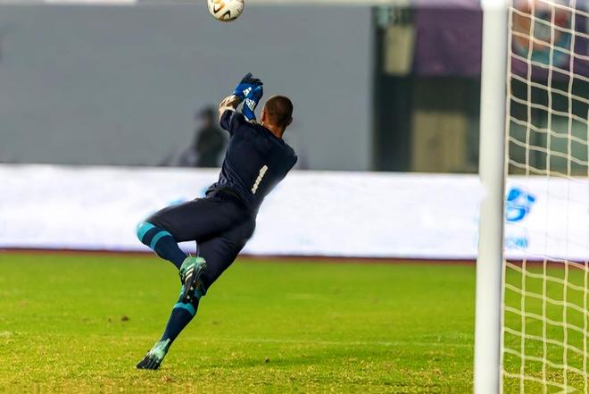 关于赛后欧联焦点战，广州队伤情更新，赛场秩序良好，临场指挥获称赞的信息-爱游戏APP