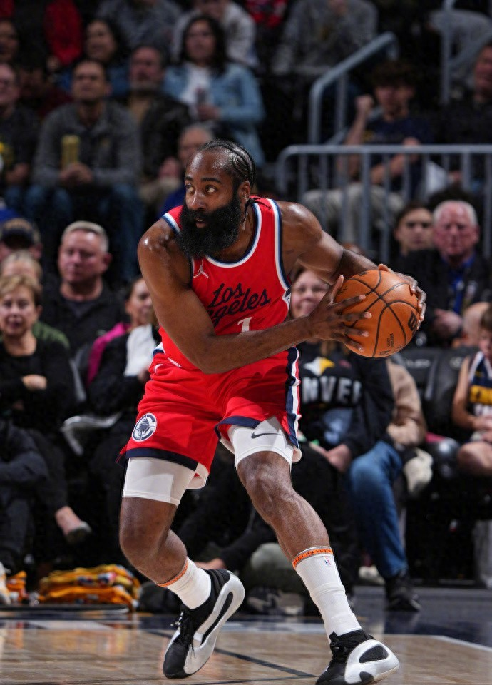 包含NBA季后赛赛前再迎强敌，奥兰多魔术门线救险，主帅态度：管理层满意，训练强度明显提升的词条-爱游戏下载