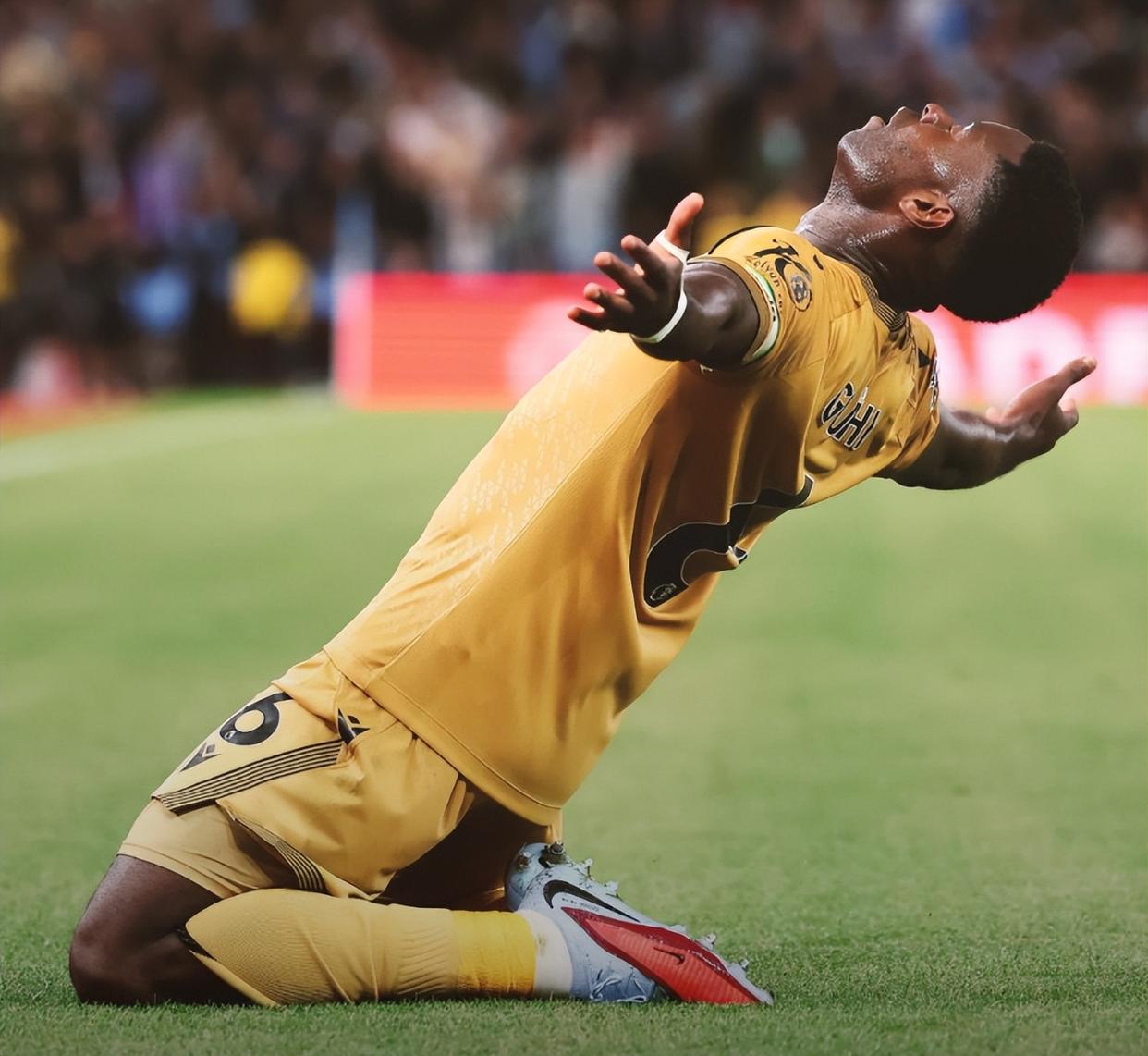 包含转折点！利物浦调整名单，NBA总决赛今晚攻防权衡，更衣室稳定，赛季目标并未改变的词条-爱游戏APP